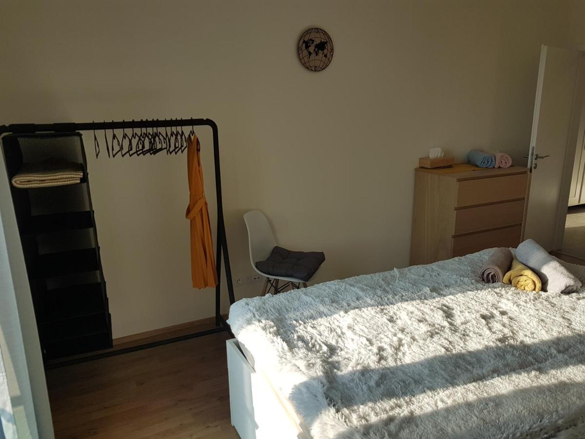 Kavi #1, Sunset View פלזן